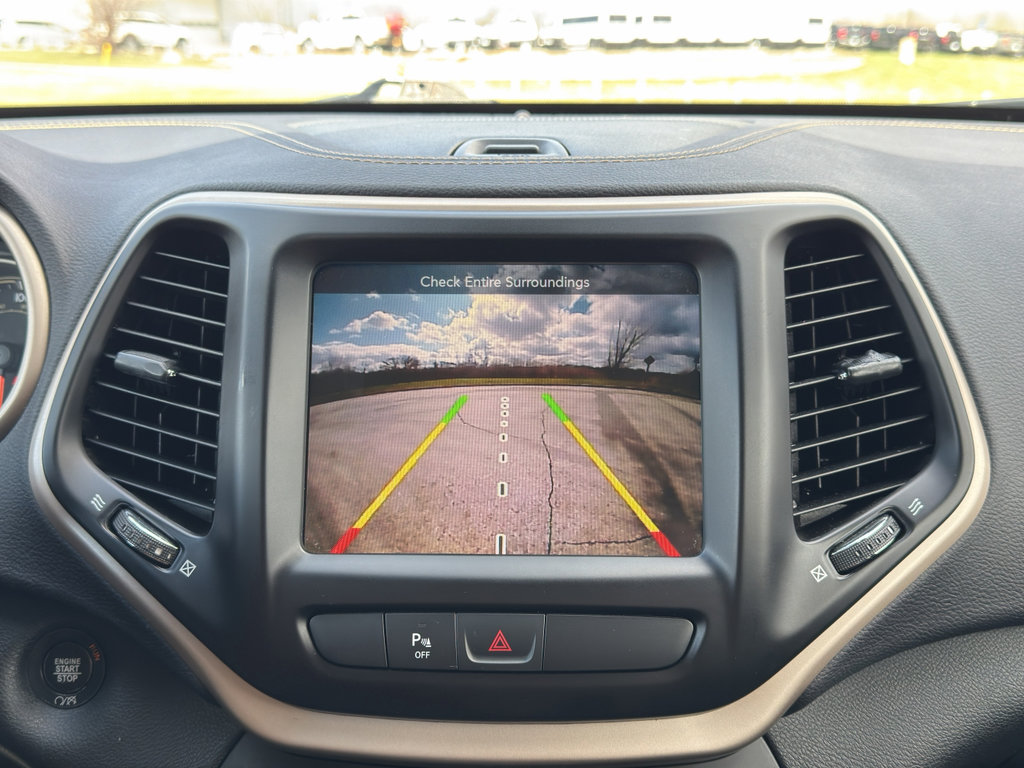 Used 2018 Jeep Cherokee Limited image 28