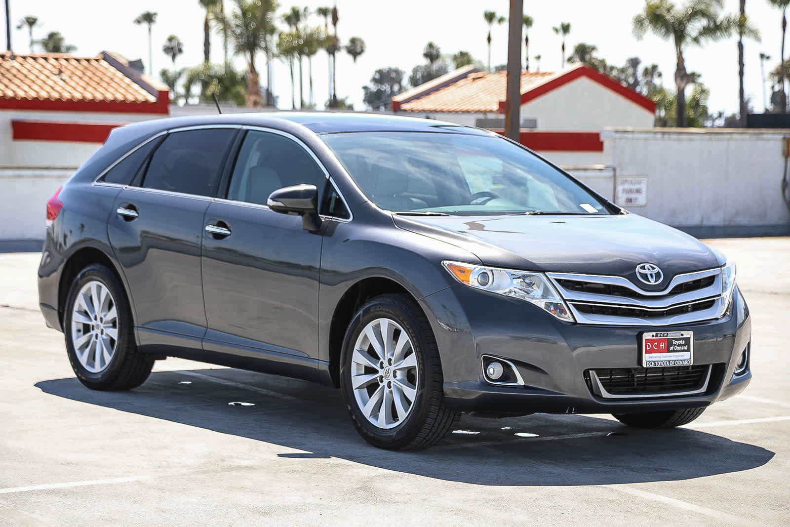 Used 2015 Toyota Venza XLE w/ XLE Premium Package image 4
