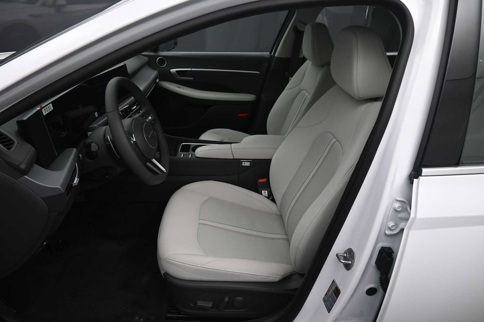New 2026 Hyundai Sonata SEL FWD image 18