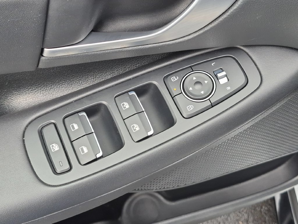 Used 2025 Hyundai Sonata SEL FWD image 13