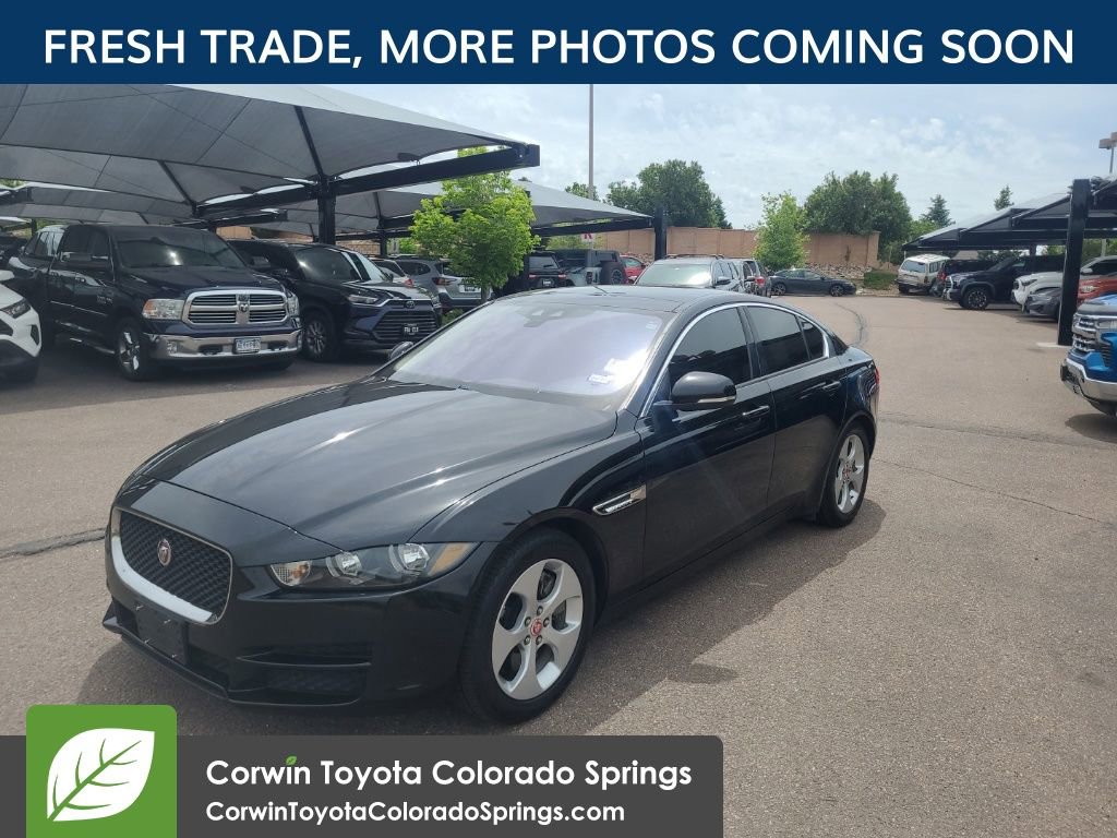 Used 2017 Jaguar XE RWD image 3