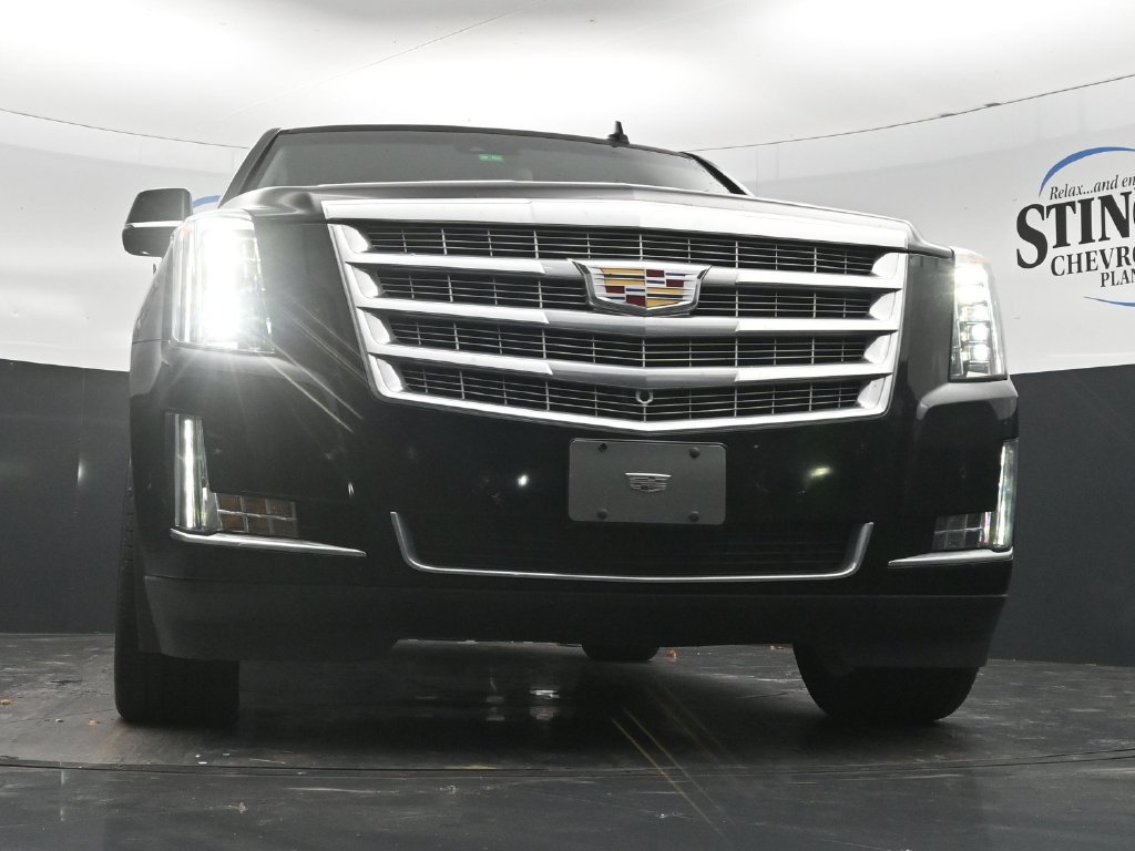 Used 2017 Cadillac Escalade Luxury AWD/4WD image 27