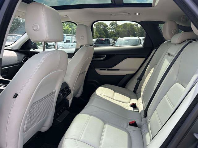 Used 2017 Jaguar F-PACE Prestige AWD/4WD image 10