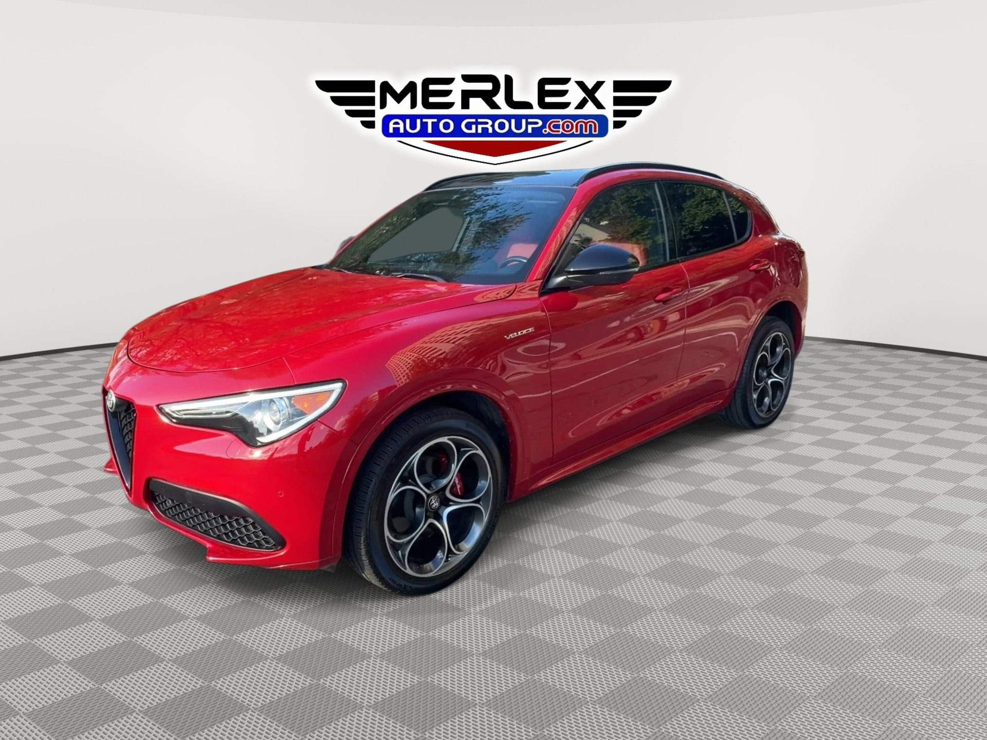 Used 2022 Alfa Romeo Stelvio Veloce AWD/4WD image 4