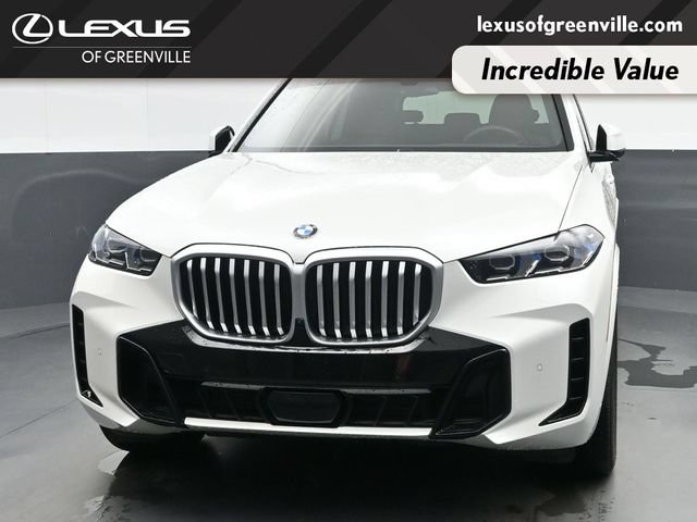 Used 2025 BMW X5 xDrive40i w/ M Sport Package AWD/4WD image 3