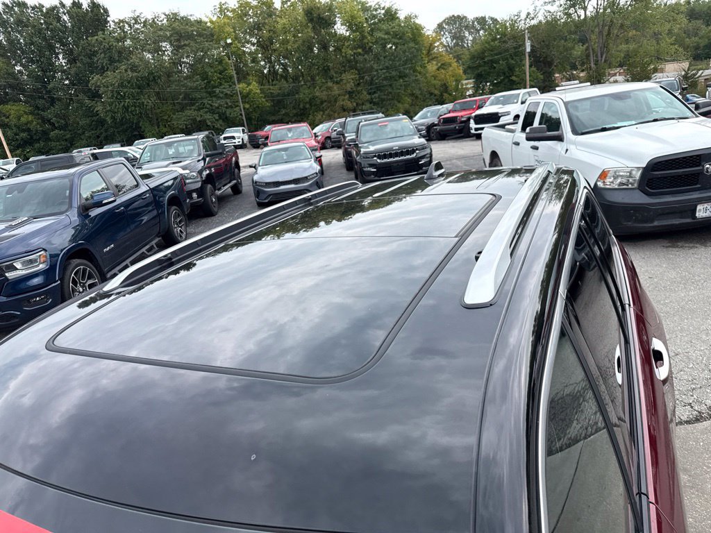 Used 2023 Jeep Grand Cherokee Summit AWD/4WD image 16