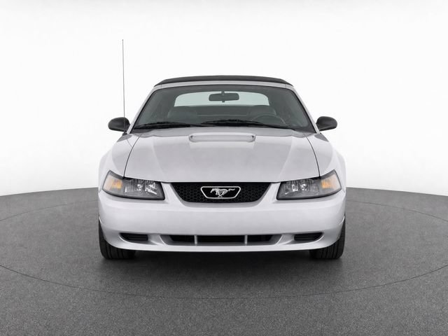 Used 2003 Ford Mustang Convertible RWD image 5