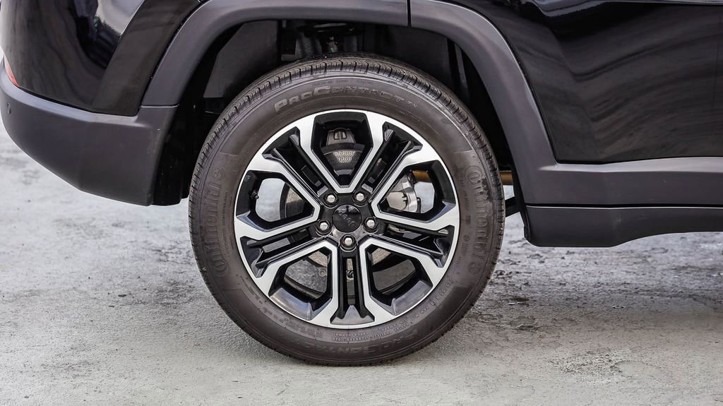 Used 2023 Jeep Compass Limited AWD/4WD image 12