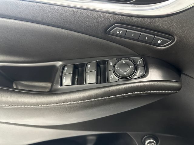 Used 2022 Buick Enclave Avenir w/ Trailering Package, 5000 lbs. AWD/4WD image 25
