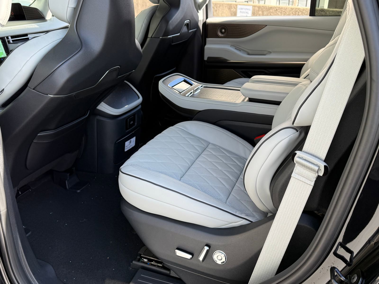 New 2026 Lincoln Navigator Black Label image 20