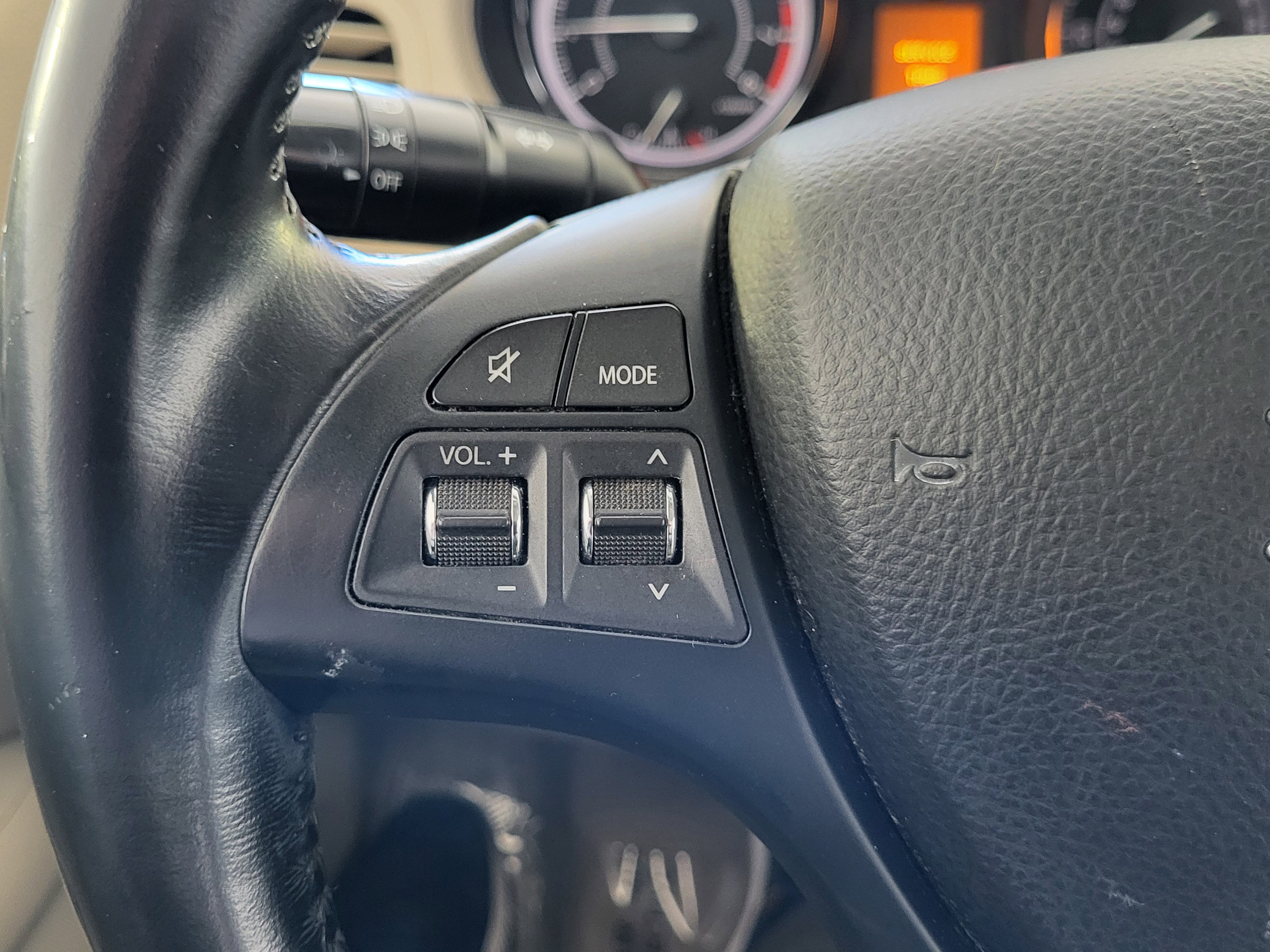 Used 2010 Suzuki Kizashi SE image 24