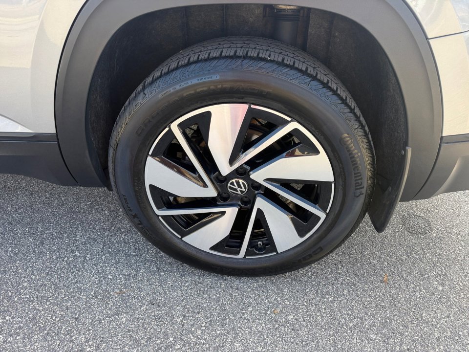 Used 2024 Volkswagen Atlas SE image 26