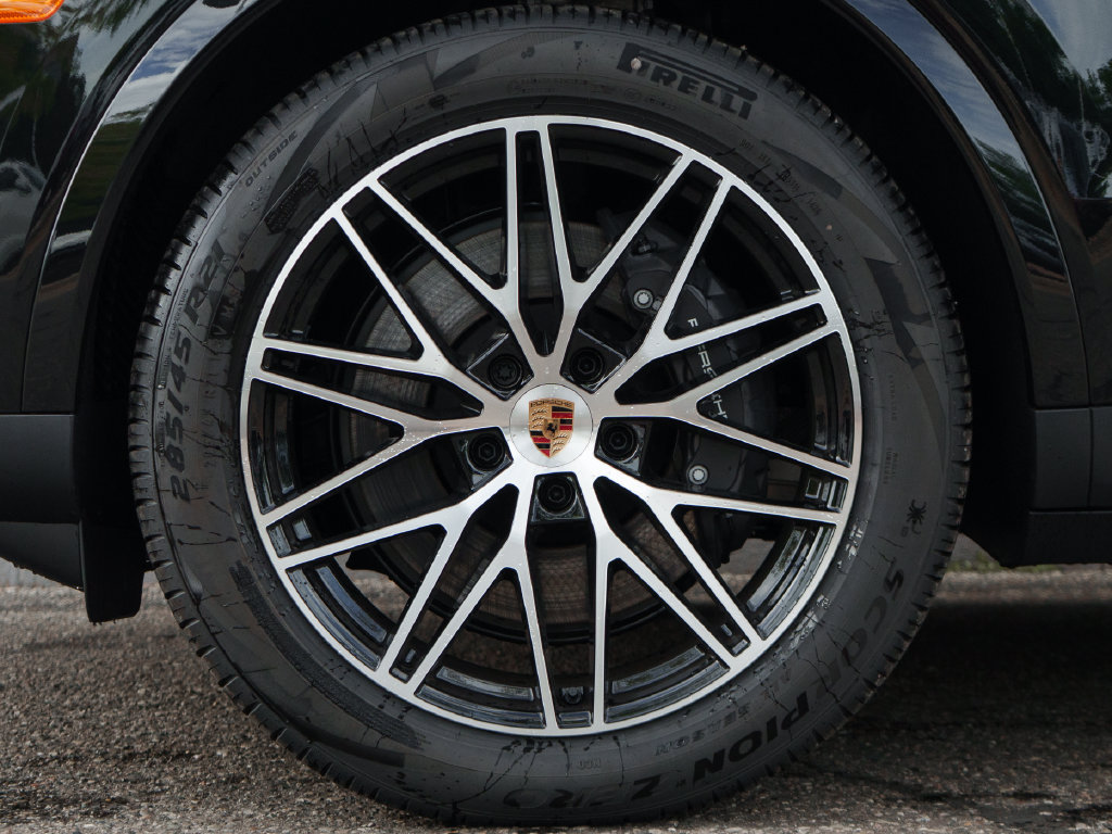 New 2026 Porsche Cayenne AWD/4WD image 12