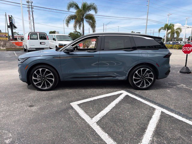 New 2026 Lincoln Nautilus Black Label AWD/4WD image 4