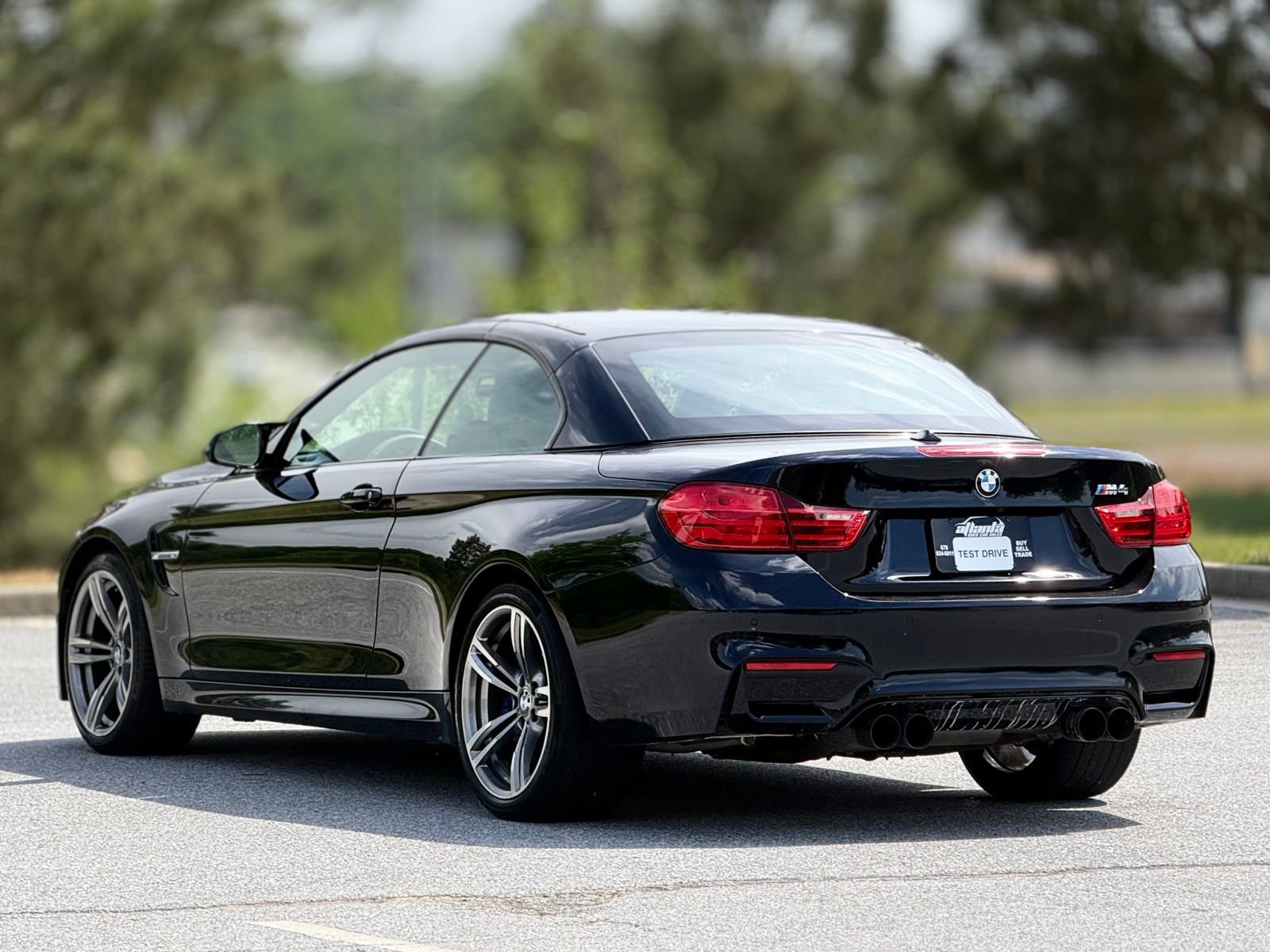 Used 2016 BMW M4 Convertible image 10