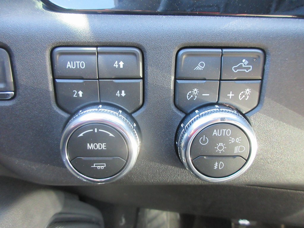 New 2026 GMC Sierra 3500 SLT w/ SLT Premium Package image 17