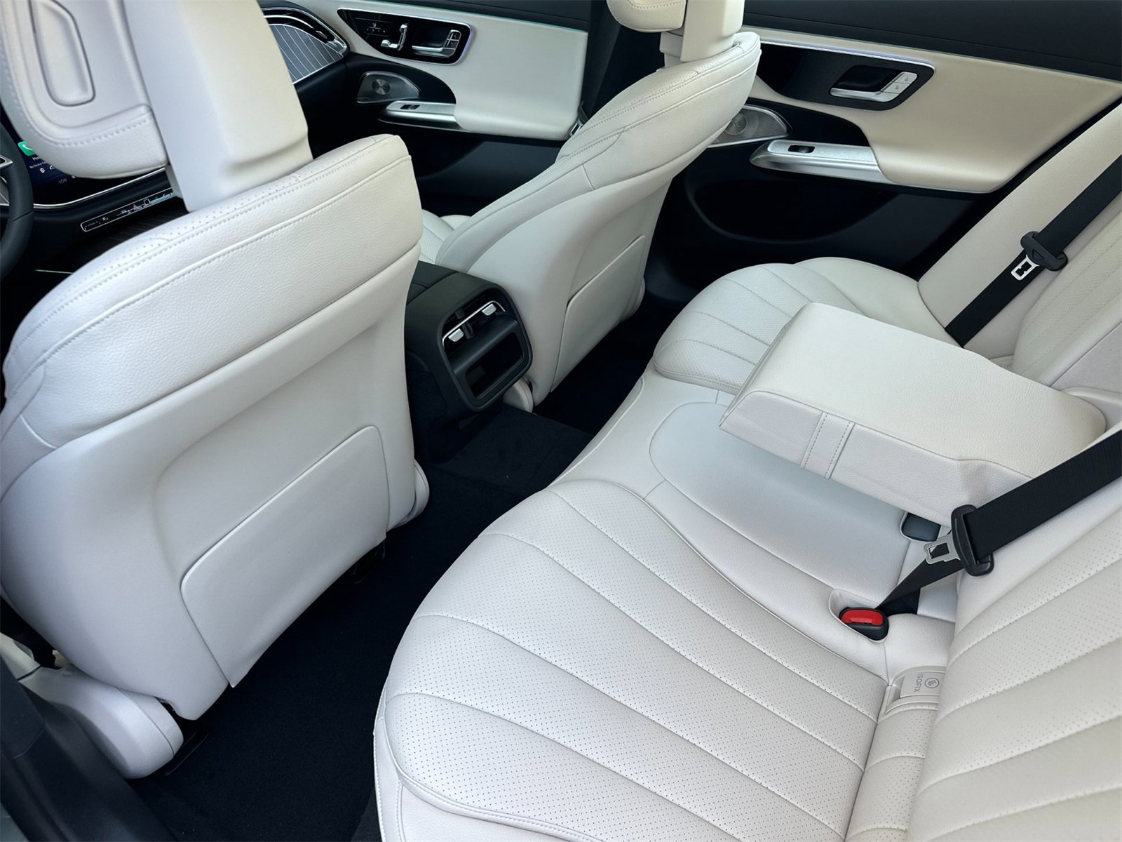 New 2025 Mercedes-Benz E 350 Sedan image 12