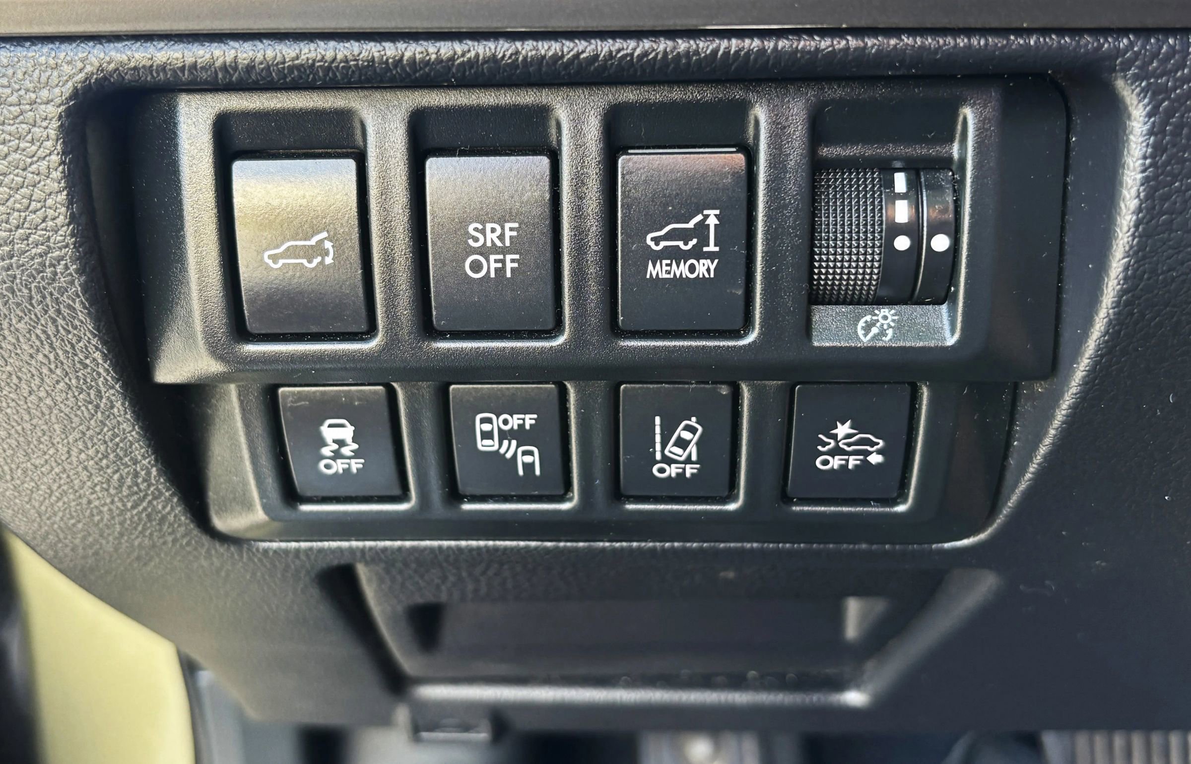 Used 2017 Subaru Outback 3.6R Touring AWD/4WD image 19