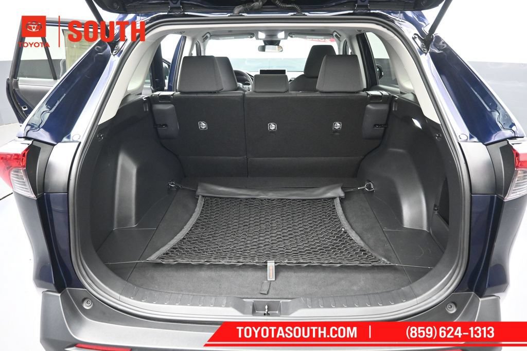 Used 2025 Toyota RAV4 XLE AWD/4WD image 26
