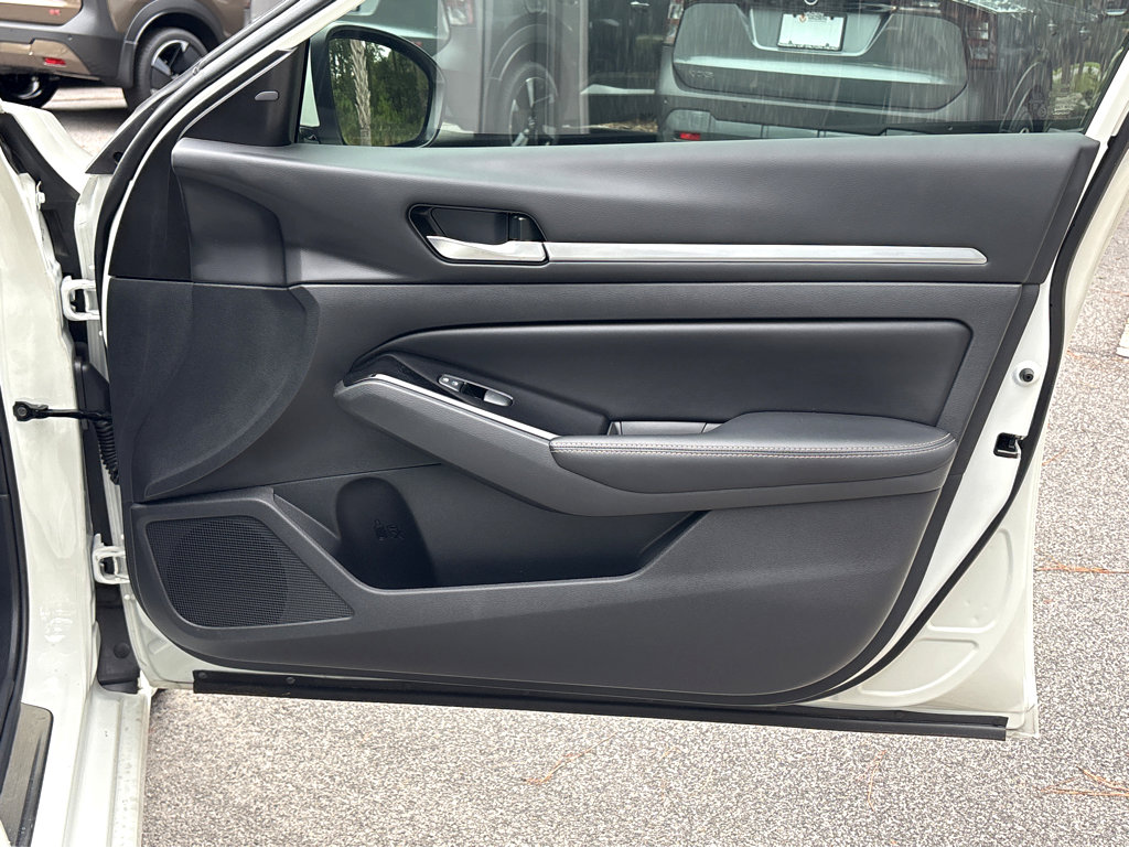 Used 2024 Nissan Altima 2.5 SL image 16