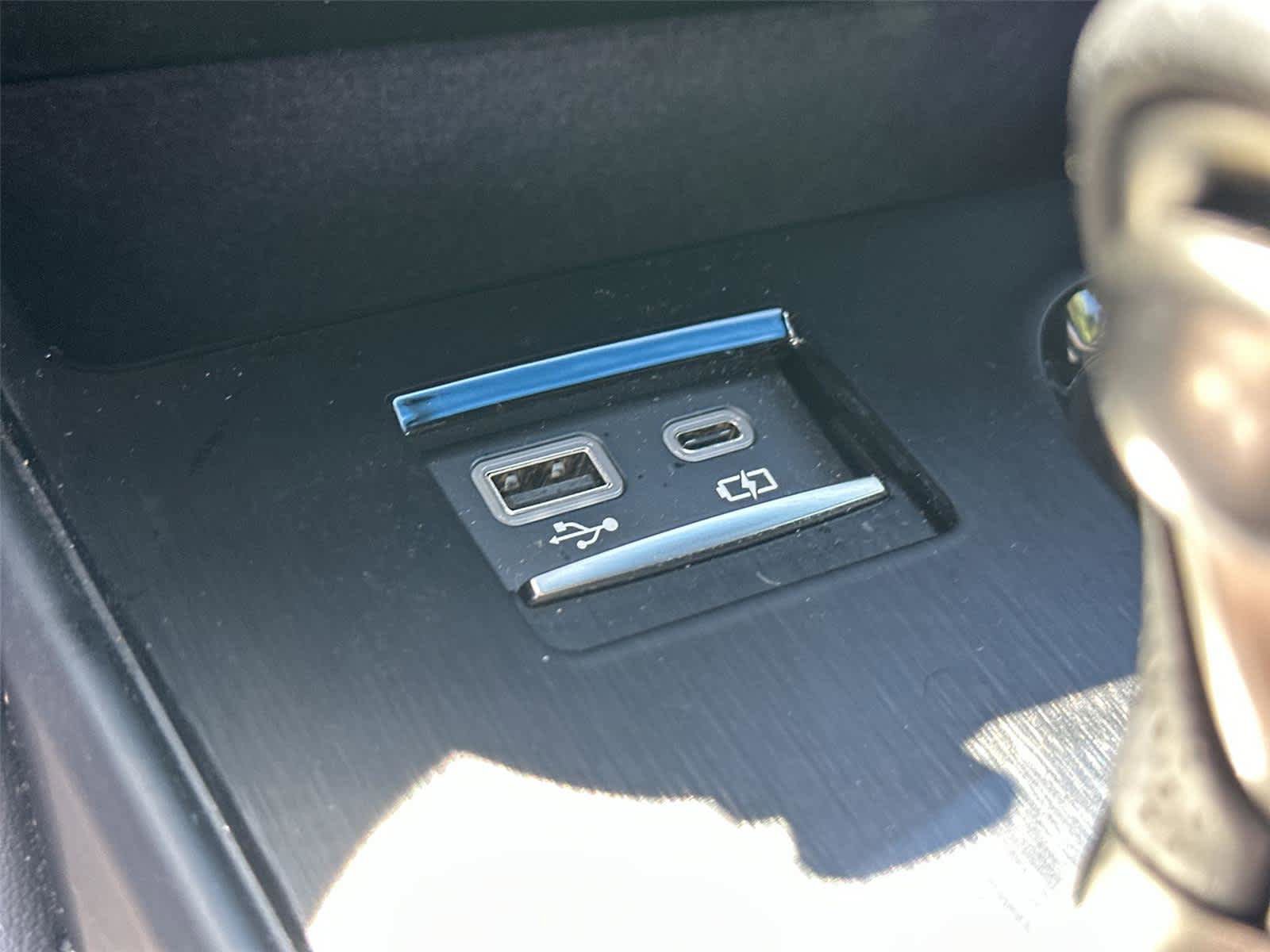Used 2023 Lexus ES 350 F Sport w/ Accessory Package (Z2) image 27