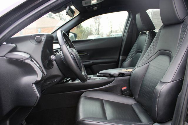 Used 2021 Lexus UX 200 w/ Accessory Package (Z1) image 12