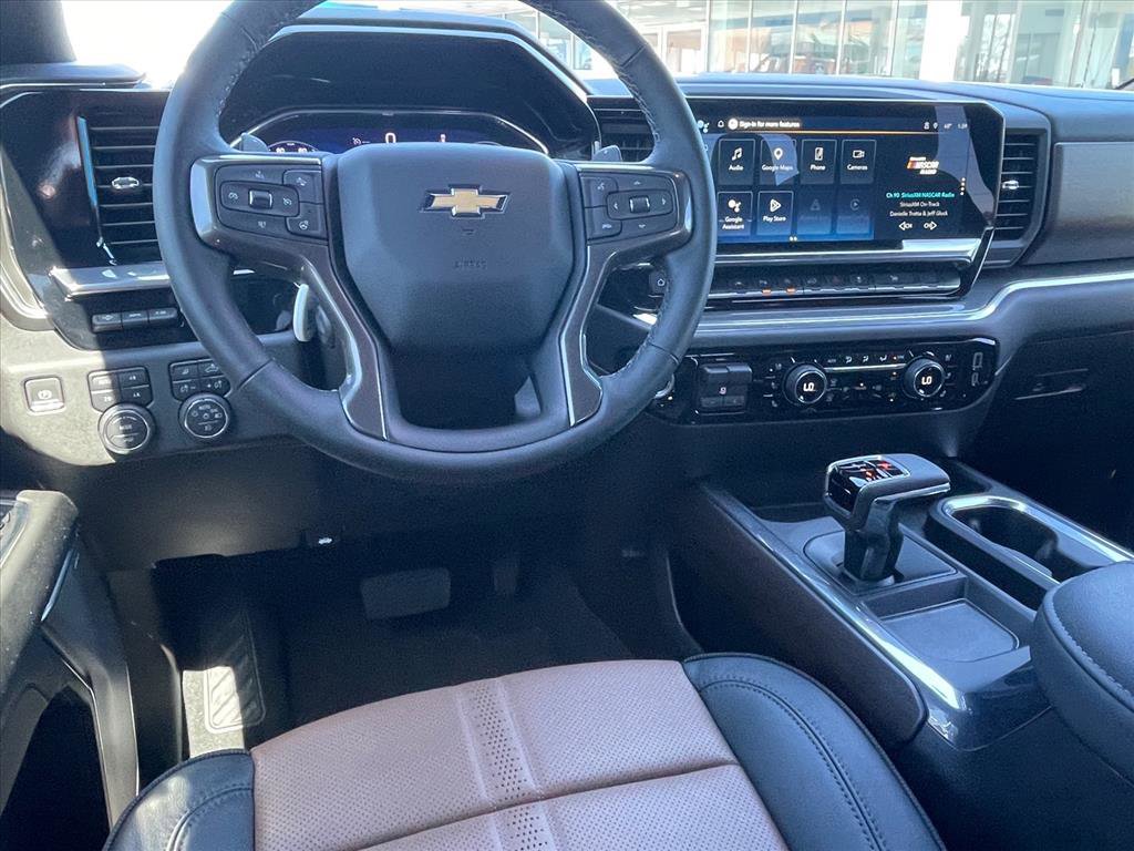 Used 2024 Chevrolet Silverado 1500 High Country w/ Technology Package image 9