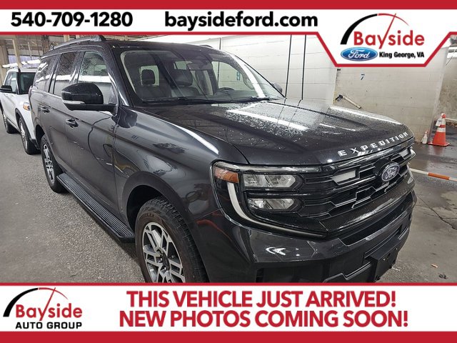Used 2025 Ford Expedition Active image 1