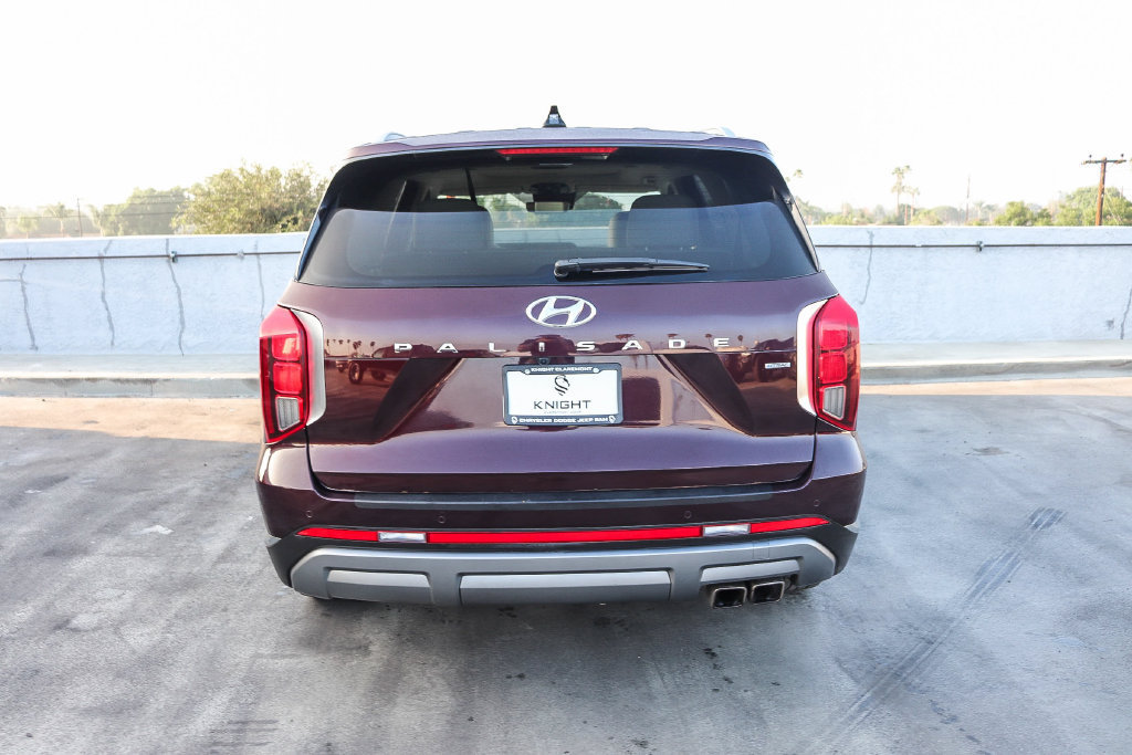 Used 2023 Hyundai Palisade Limited AWD/4WD image 8