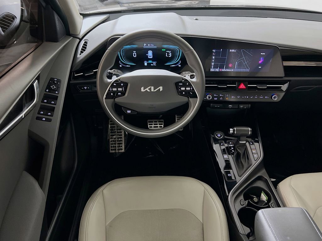 Used 2024 Kia Niro EX Touring FWD image 21