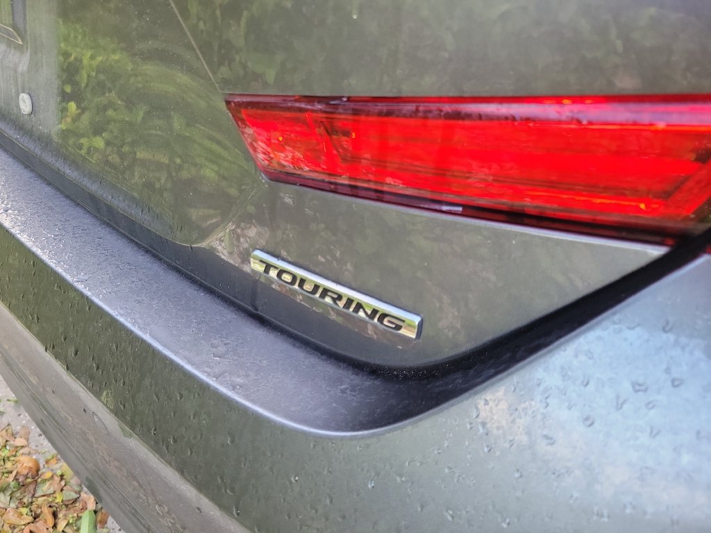 Used 2018 Honda Accord Touring image 12