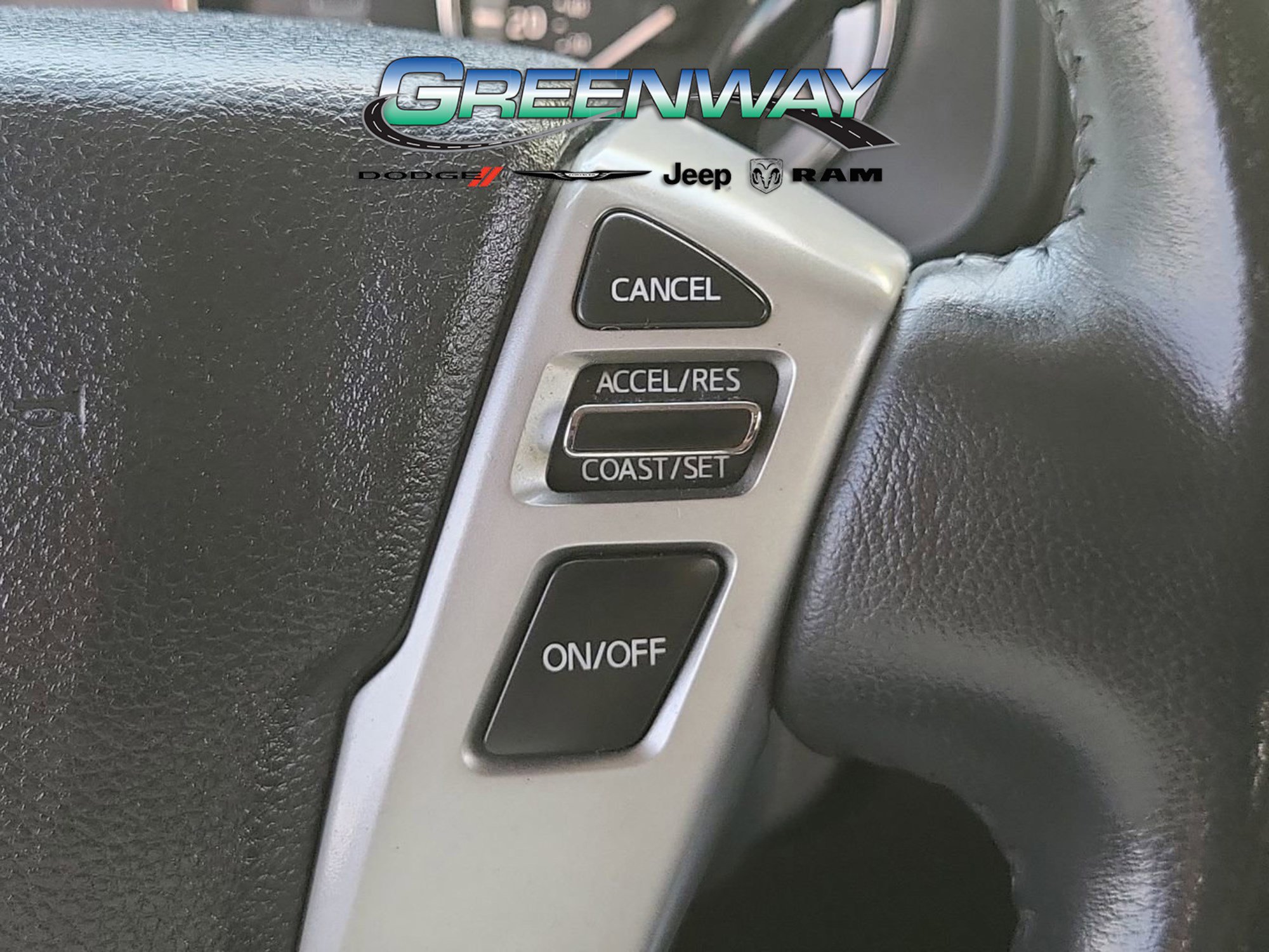 Used 2017 Nissan Titan SV RWD image 26