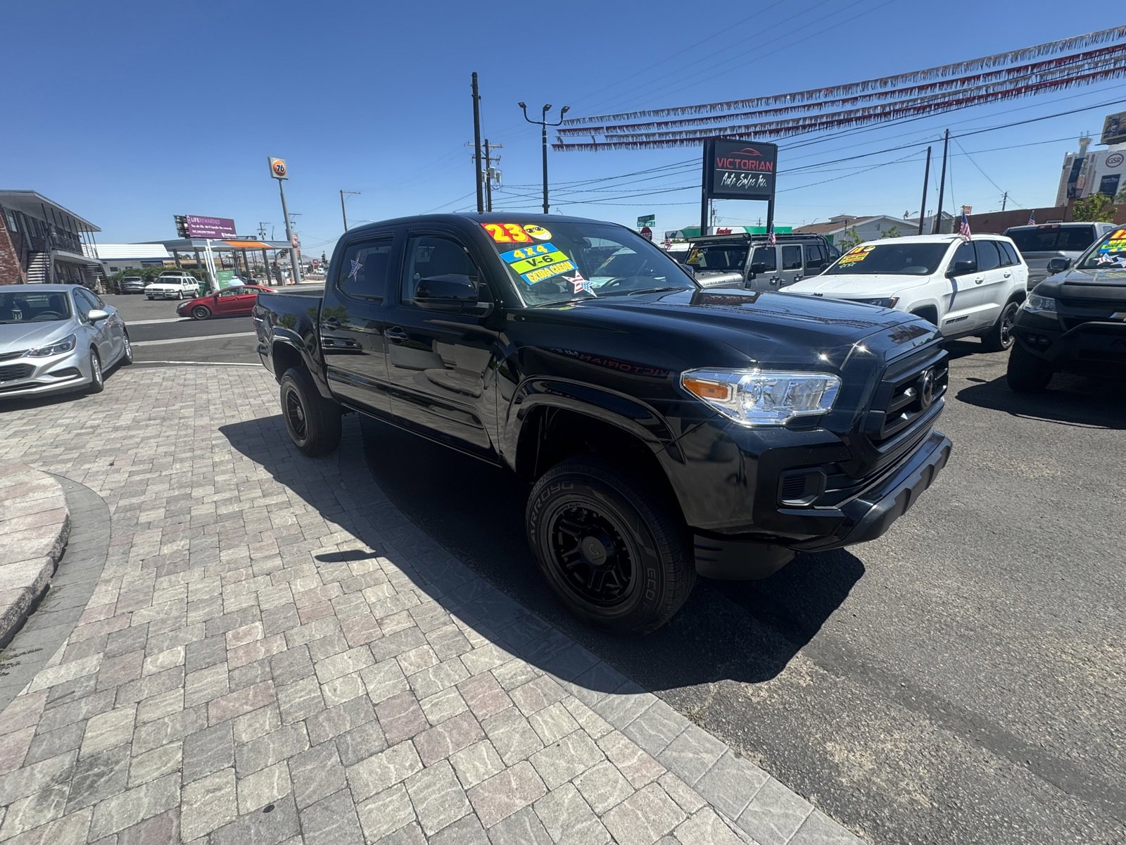 Used 2023 Toyota Tacoma SR5 image 3