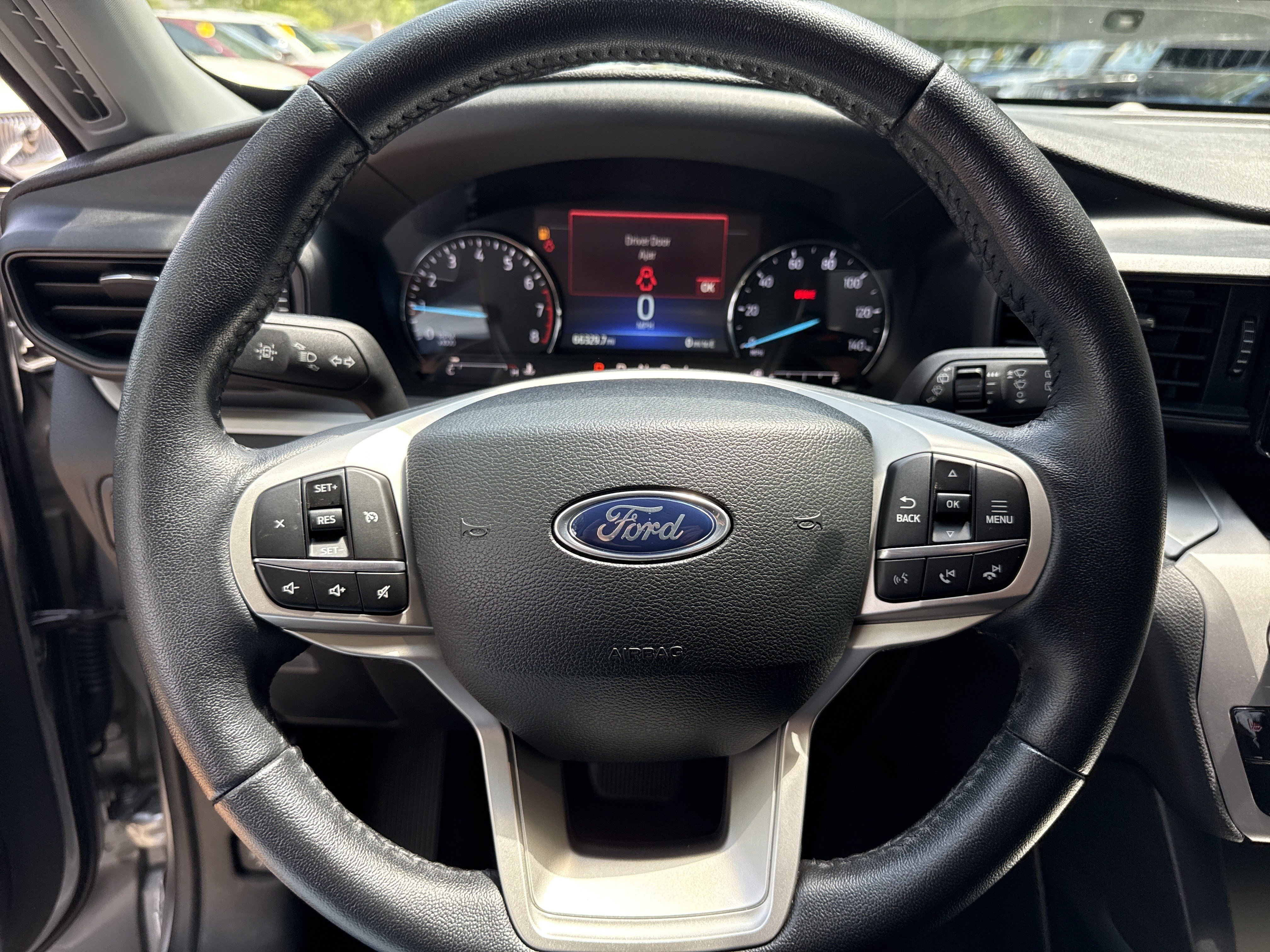 Used 2023 Ford Explorer XLT RWD image 26