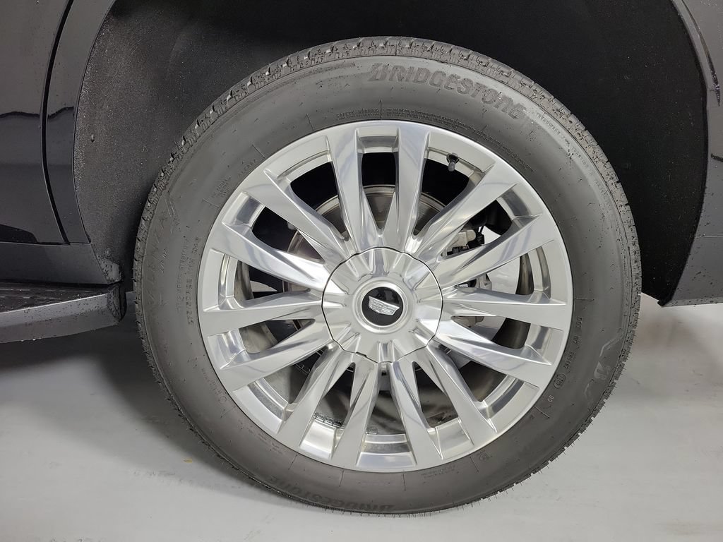 Used 2024 Cadillac Escalade Premium Luxury AWD/4WD image 10