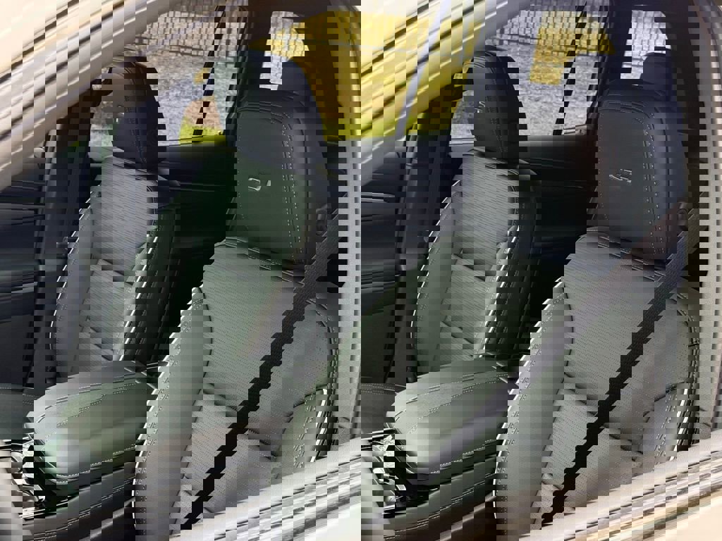 New 2026 Buick Enclave Sport Touring w/ Super Cruise Package image 17