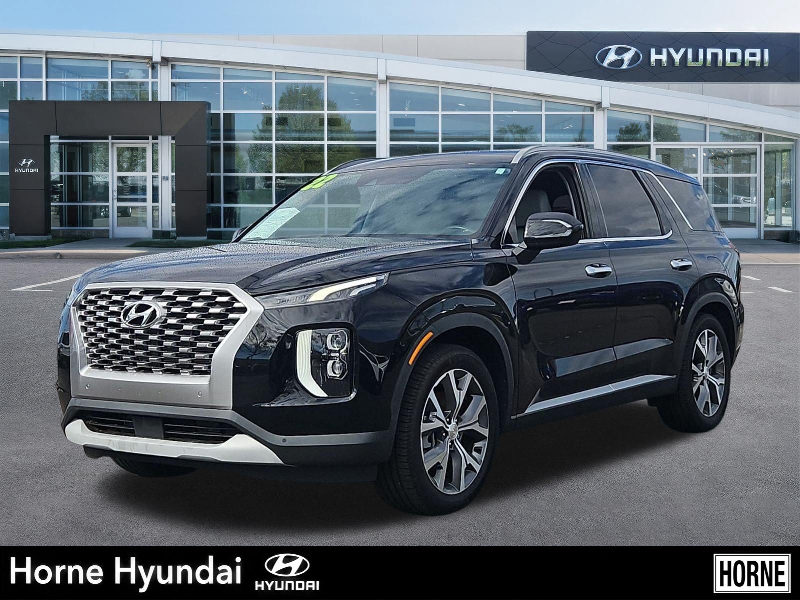 Used 2022 Hyundai Palisade SEL w/ Premium Package FWD image 1