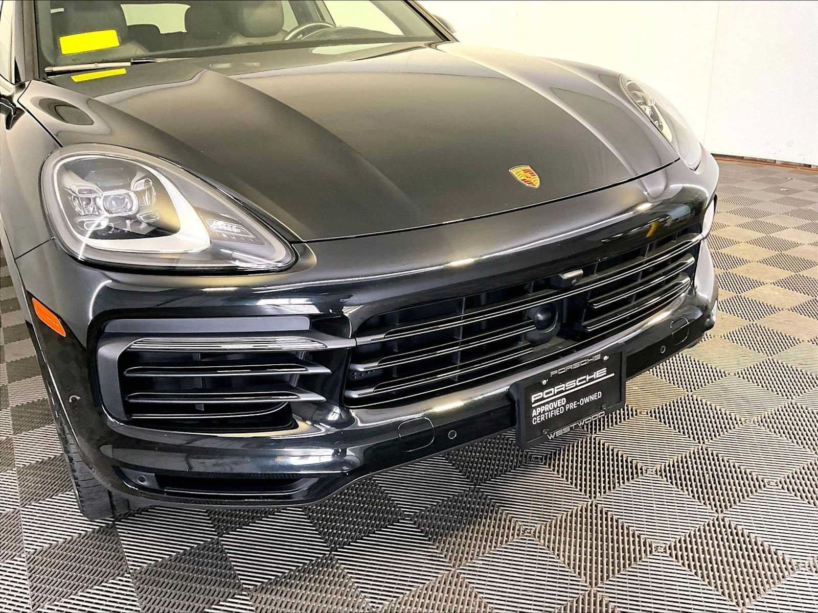 Certified 2023 Porsche Cayenne AWD/4WD image 34