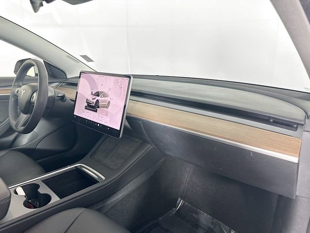 Used 2023 Tesla Model 3 Standard Range image 29