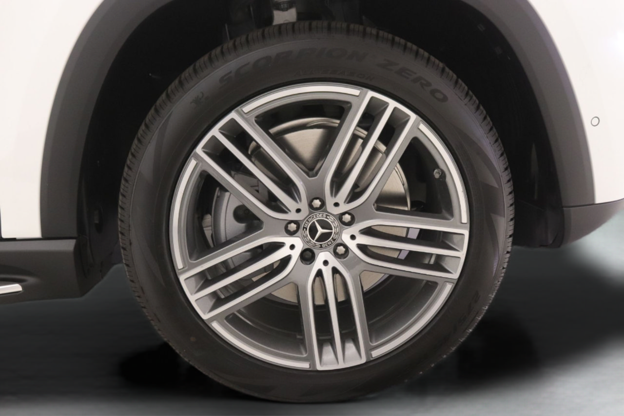 New 2026 Mercedes-Benz GLS 450 4MATIC image 12