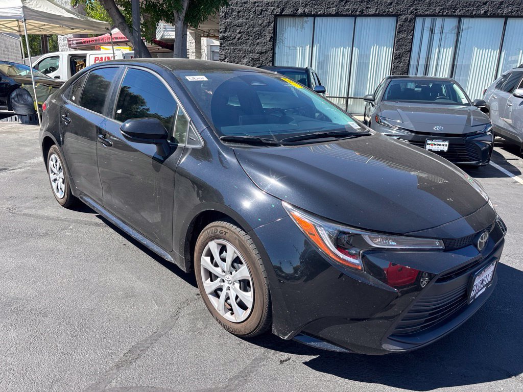 Used 2026 Toyota Corolla LE FWD image 2