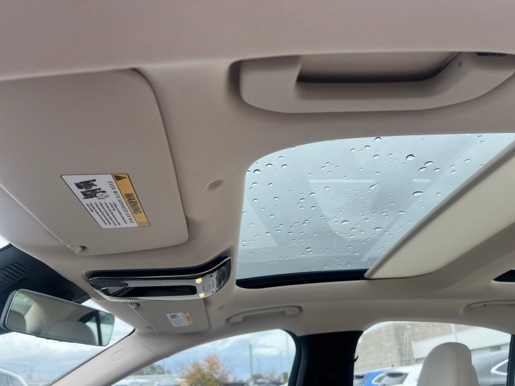 Used 2025 Mercedes-Benz E 350 4MATIC Sedan image 15