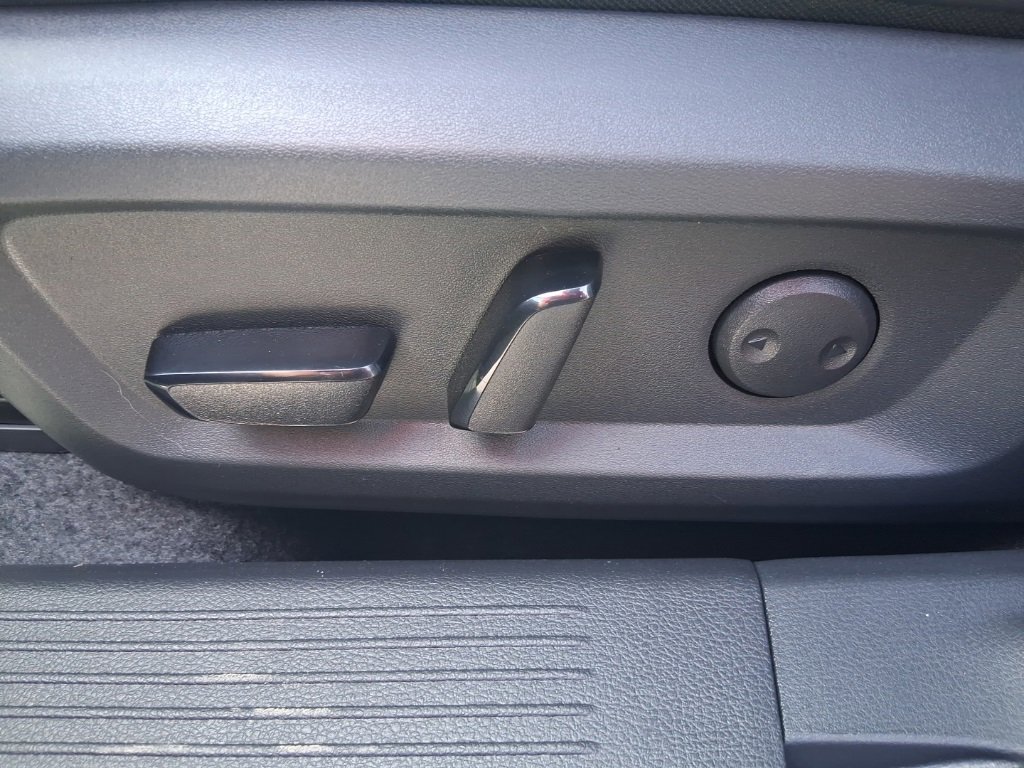 New 2026 Nissan Rogue SV image 25