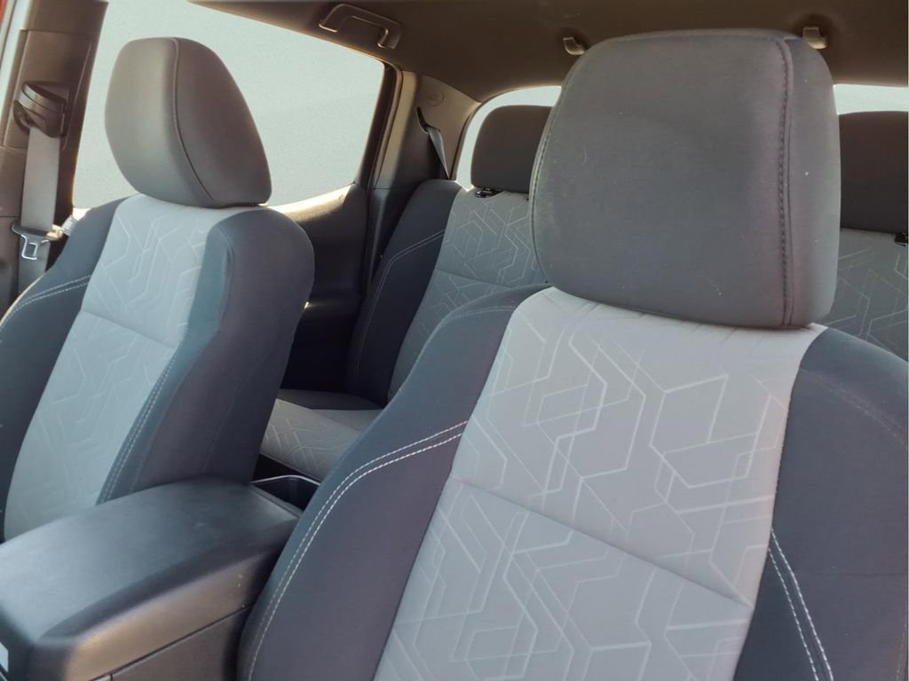 Used 2022 Toyota Tacoma TRD Off-Road w/ Technology Package image 13