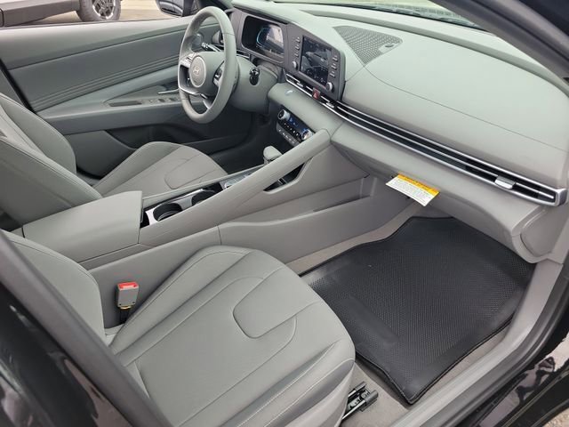 New 2026 Hyundai Elantra SEL Sport Premium image 17