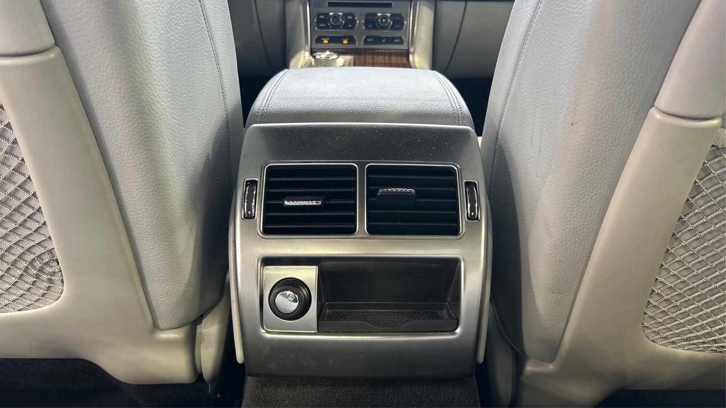 Used 2013 Jaguar XF 3.0 image 36