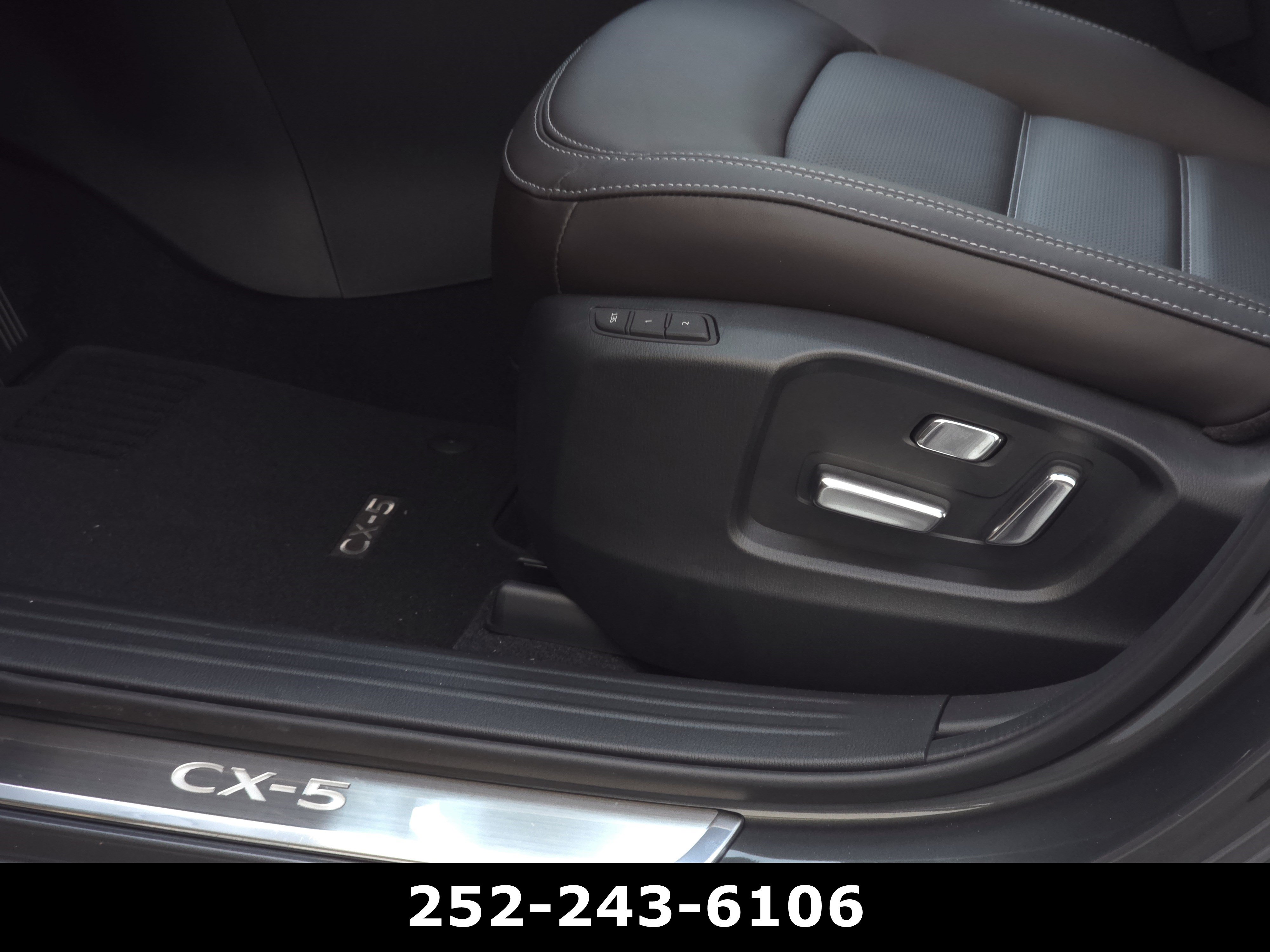 Used 2025 MAZDA CX-5 Signature AWD/4WD image 11