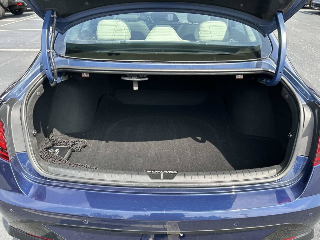 Used 2022 Hyundai Sonata Limited w/ Cargo Package FWD image 12