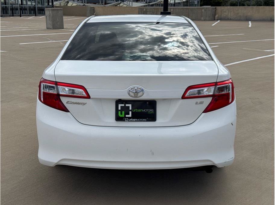 Used 2012 Toyota Camry LE FWD image 7