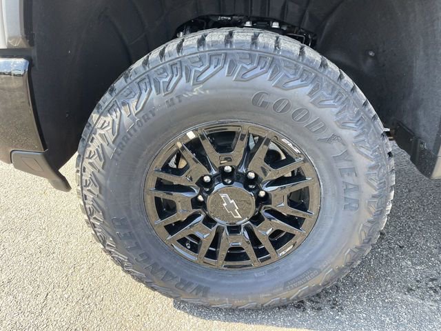 New 2026 Chevrolet Silverado 2500 ZR2 w/ LPO, Dark Essentials Package image 10